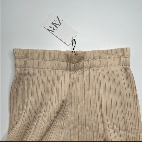ZARA Cream Pleated wide leg Palazzo Pants M - Picture 8 of 9